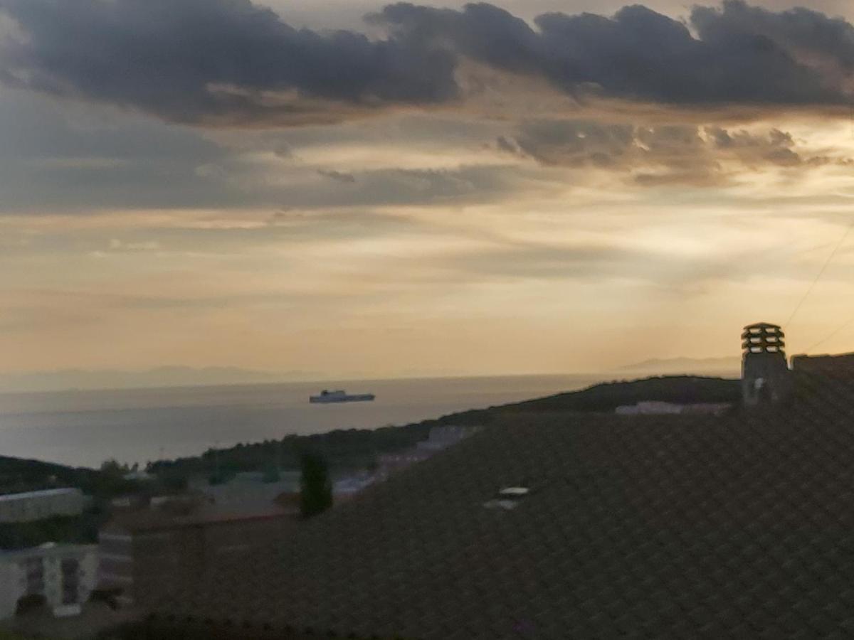 Beach House Piombino Esterno foto